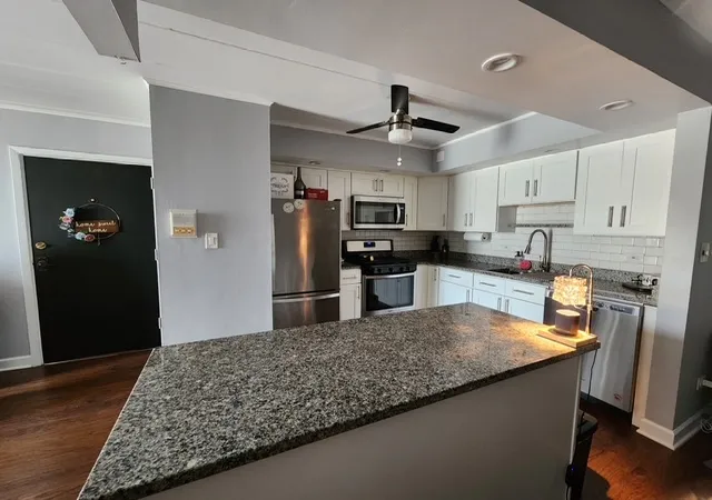 Photo 3 of Condo for sale at 550 Ida St #4SW, Des Plaines, IL 60016 | MLS# 12737911 | Listing updated on 2026-10-05