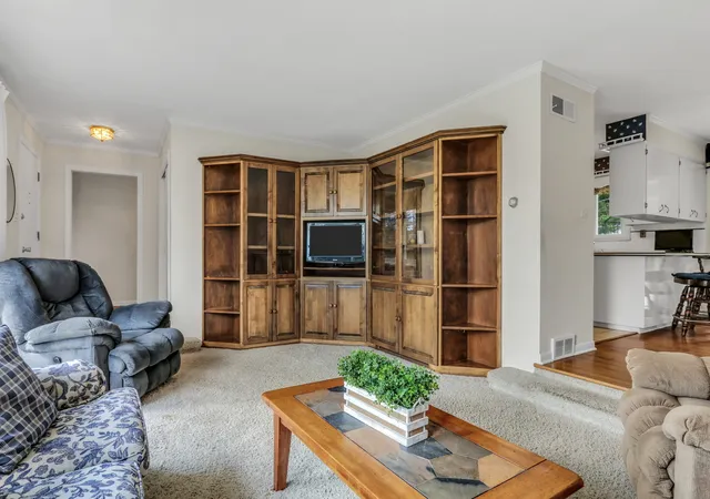 Photo 3 of Single family home for sale at 2414 Sunset Ave, Waukegan, IL 60087 | MLS# 12737916 | Listing updated on 2026-10-07