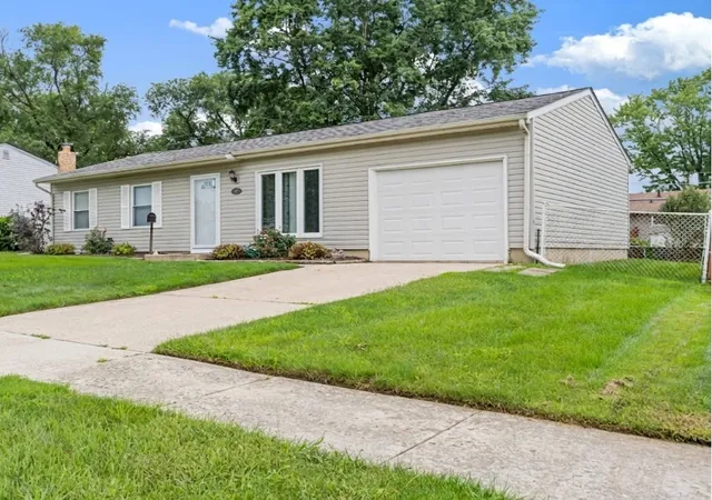 Photo 2 of Single family home for sale at 302 Healy Ave, Romeoville, IL 60446 | MLS# 12737918 | Listing updated on 2026-10-06
