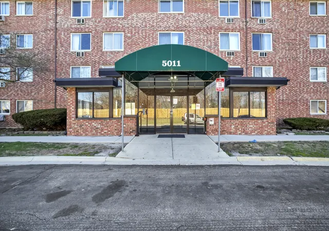 Photo 1 of Condo for sale at 5011 Valley Ln #501, Streamwood, IL 60107 | MLS# 12737935 | Listing updated on 2026-10-08