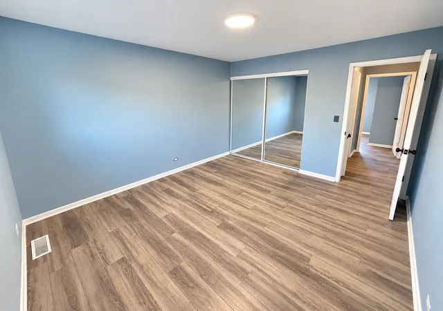 Photo 2 of Townhouse for sale at 1051 Ashton Ct #1051, Streamwood, IL 60107 | MLS# 12737936 | Listing updated on 2026-10-09