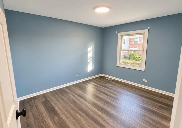 Photo 3 of Townhouse for sale at 1051 Ashton Ct #1051, Streamwood, IL 60107 | MLS# 12737936 | Listing updated on 2026-10-09
