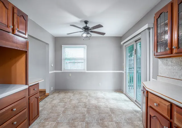 Photo 4 of Sale Pending at 803 16th Street, Bettendorf, IA 52722 | MLS# 12737974 | Listing updated on 2026-10-20
