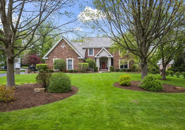 Photo 1 of Sale Pending at 25568 N Countryside Dr, Lake Barrington, IL 60010 | MLS# 12738028 | Listing updated on 2026-10-05