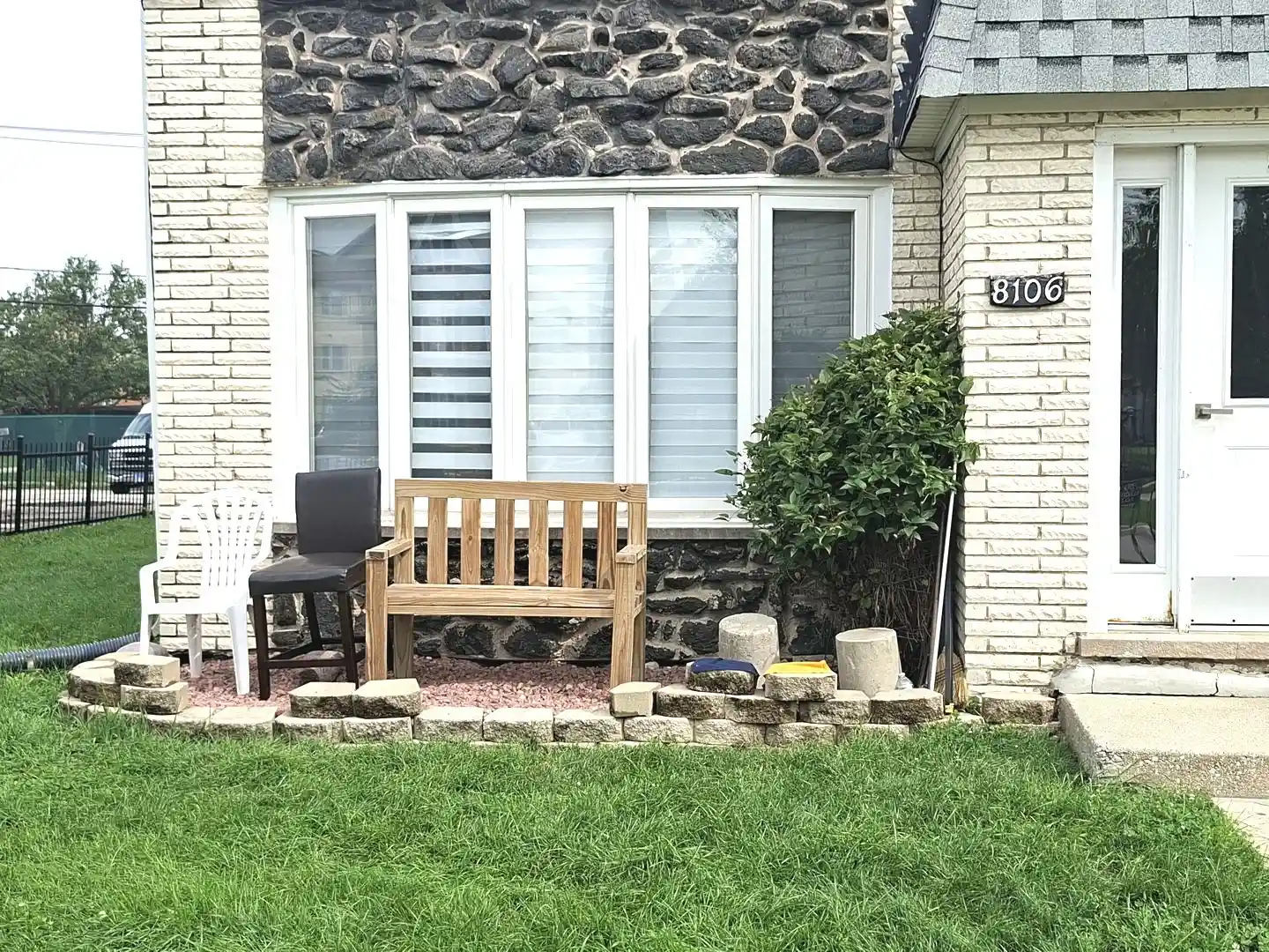 Listing Photo 2 - Condo for sale in 8106 Marion Dr located at 8106 Marion Dr, Justice, IL 60458 - Unit #1W