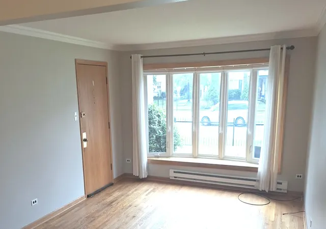 Listing Photo 4 - Condo for sale in building located at 8106 Marion Dr, Justice, IL 60458 - Unit #1W