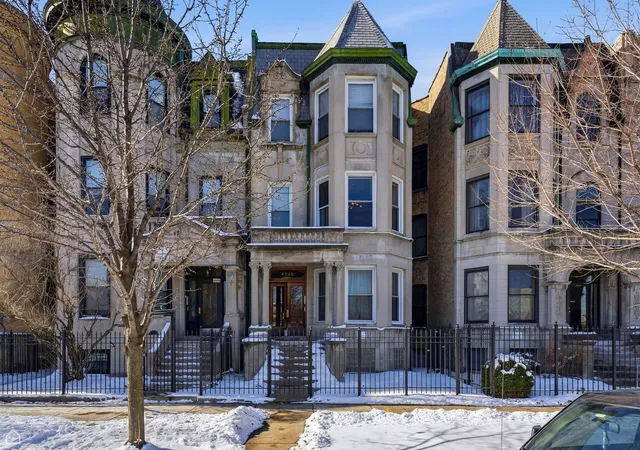 Photo 3 of Sale Pending at 4736 S Prairie Ave, Chicago, IL 60615 | MLS# 12738119 | Listing updated on 2026-09-12
