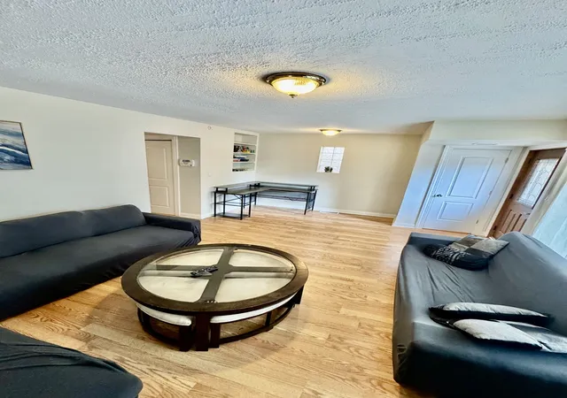 Listing Photo 3 - Condo for sale in building located at 3556 W Dickens Ave, Chicago, IL 60647