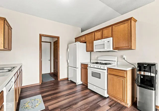 Photo 4 of Single family home for sale at 235 Sundance Trl, Capron, IL 61012 | MLS# 12738268 | Listing updated on 2026-09-14