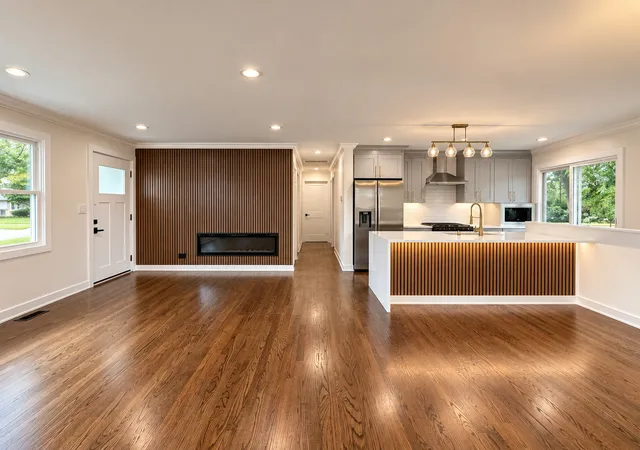 Photo 3 of Single family home for sale at 1214 N Crabtree Ln, Mount Prospect, IL 60056 | MLS# 12738382 | Listing updated on 2026-09-14