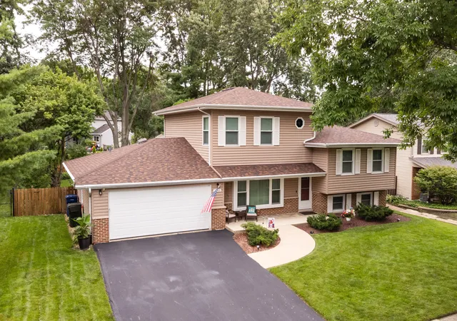 Photo 2 of Single family home for sale at 1650 Fender Rd, Naperville, IL 60565 | MLS# 12738467 | Listing updated on 2026-09-23