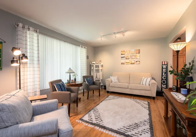 Photo 3 of Single family home for sale at 1650 Fender Rd, Naperville, IL 60565 | MLS# 12738467 | Listing updated on 2026-09-23