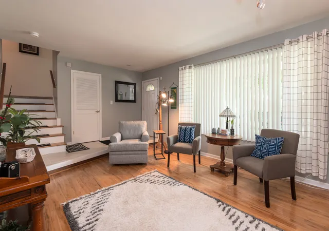 Photo 4 of Single family home for sale at 1650 Fender Rd, Naperville, IL 60565 | MLS# 12738467 | Listing updated on 2026-09-23