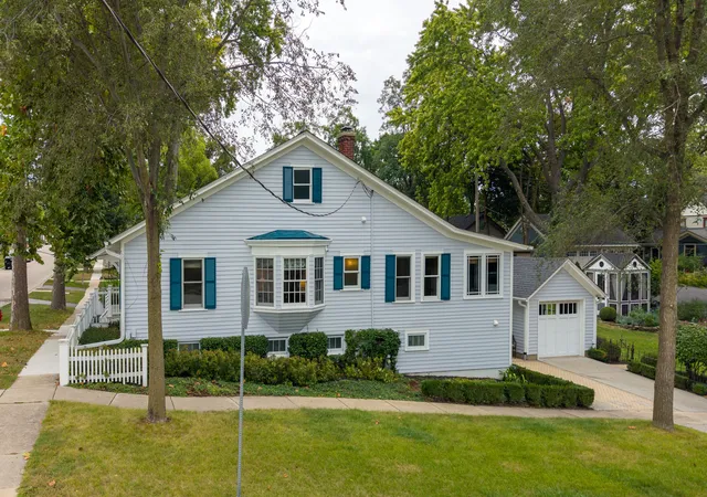 Photo 4 of Single family home for sale at 227 S 2nd Street, Geneva, IL 60134 | MLS# 12738471 | Listing updated on 2026-09-21