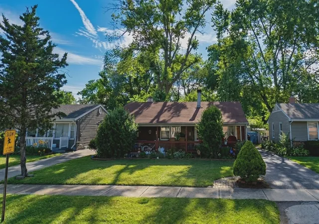 Photo 1 of Sale Pending at 14750 S Blaine Ave, Posen, IL 60469 | MLS# 12738527 | Listing updated on 2026-09-29