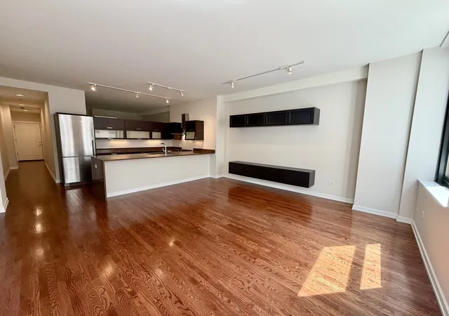 Photo 3 of Condo for sale at 6 N Michigan Ave #905, Chicago, IL 60602 | MLS# 12738538 | Listing updated on 2026-09-23