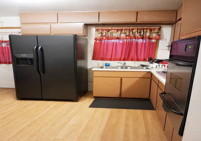 Photo 3 of Single family home for sale at 1333 Burnham Ave, Calumet City, IL 60409 | MLS# 12738582 | Listing updated on 2026-09-21