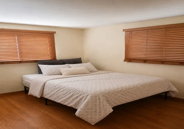 Photo 4 of Single family home for sale at 1333 Burnham Ave, Calumet City, IL 60409 | MLS# 12738582 | Listing updated on 2026-09-21