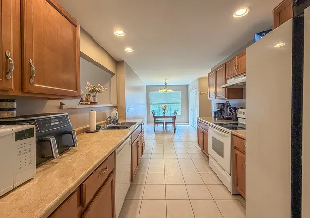 Photo 4 of Townhouse for sale at 636 Sedgegrass Dr, Champaign, IL 61822 | MLS# 12738590 | Listing updated on 2026-09-28