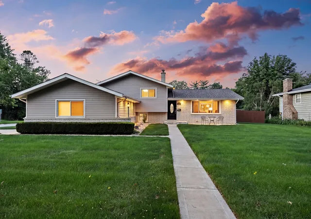 Photo 1 of Single family home for sale at 1236 Sandpiper Ln, Naperville, IL 60540 | MLS# 12738598 | Listing updated on 2026-09-16