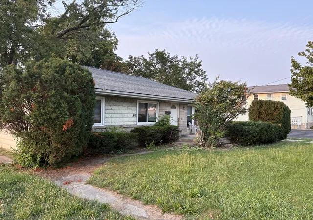Single family home for sale at 212 W Locust St, Normal, IL 61761 | MLS# 12738602