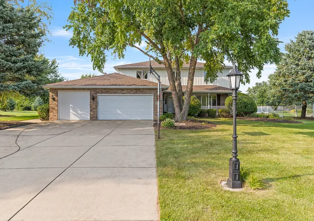 Photo 1 of Single family home for sale at 1761 Pheasant Ln, New Lenox, IL 60451 | MLS# 12738605 | Listing updated on 2026-09-14