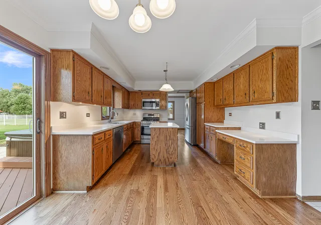 Photo 4 of Single family home for sale at 1761 Pheasant Ln, New Lenox, IL 60451 | MLS# 12738605 | Listing updated on 2026-09-14