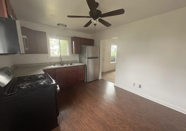 Photo 2 of Townhouse for sale at 416 Wellington Ln #416, Bolingbrook, IL 60440 | MLS# 12738606 | Listing updated on 2026-10-02