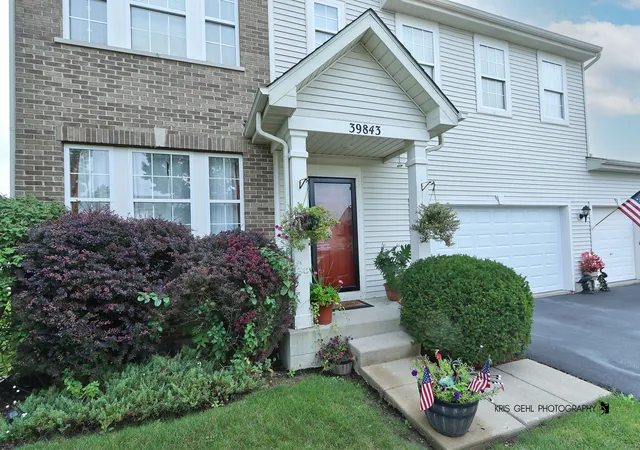 Photo 3 of Single family home for sale at 39843 Stoneywood Dr, Beach Park, IL 60083 | MLS# 12738617 | Listing updated on 2026-09-14