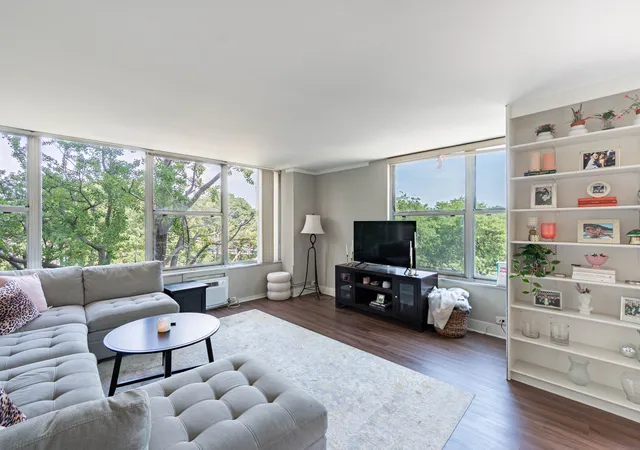 Photo 2 of Condo for sale at 1000 N Lake Shore Dr #308, Chicago, IL 60611 | MLS# 12738704 | Listing updated on 2026-10-30