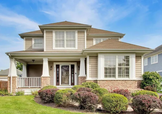 Photo 1 of Single family home for sale at 2804 Park Ln, Glenview, IL 60025 | MLS# 12738745 | Listing updated on 2026-10-01