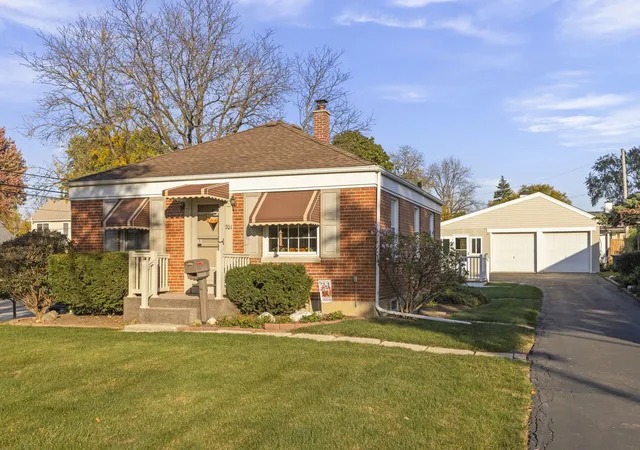 Photo 2 of Single family home for sale at 701 S Finley Rd, Lombard, IL 60148 | MLS# 12738772 | Listing updated on 2026-10-30
