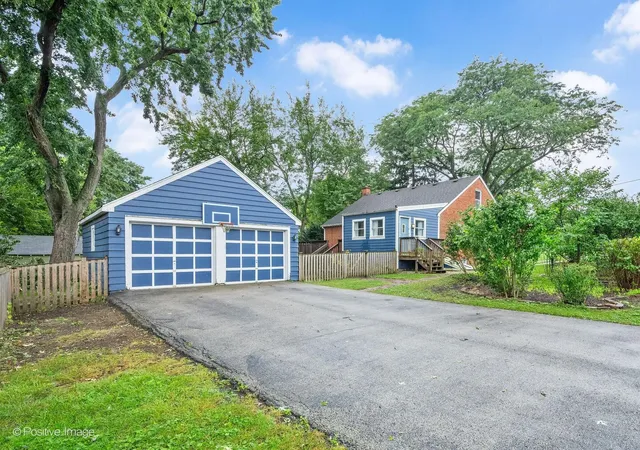 Photo 3 of Single family home for sale at 4503 Fairview Ave, Downers Grove, IL 60515 | MLS# 12738783 | Listing updated on 2026-09-16