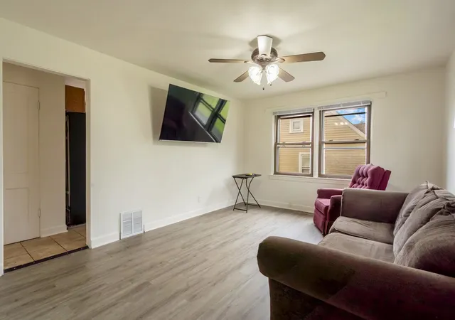 Photo 4 of Single family home for sale at 337 E Palmer Ave, Northlake, IL 60164 | MLS# 12738797 | Listing updated on 2026-09-19