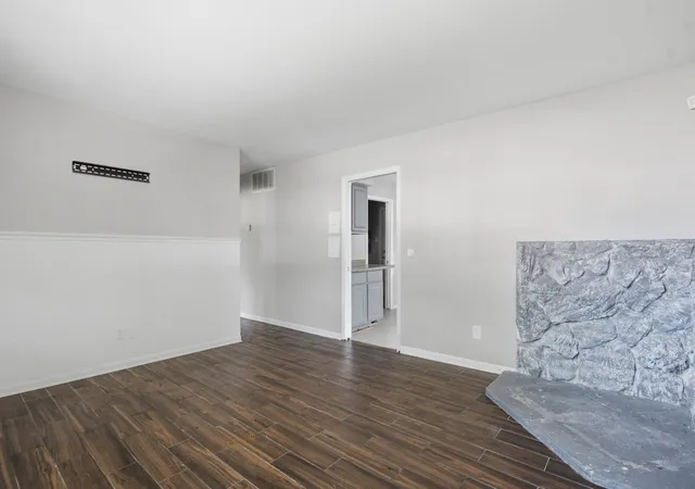 Photo 3 of Sale Pending at 703 Circle Dr, University Park, IL 60484 | MLS# 12738937 | Listing updated on 2026-09-18