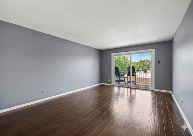 Listing Photo 2 - Condo for sale in building located at 9840 S Pulaski Rd, Oak Lawn, IL 60453 - Unit #314