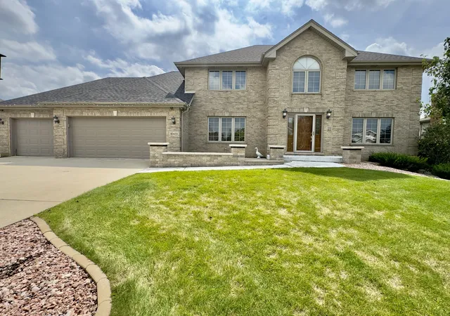 Photo 3 of Single family home for sale at 10433 Amber Ln, Orland Park, IL 60467 | MLS# 12739044 | Listing updated on 2026-09-06
