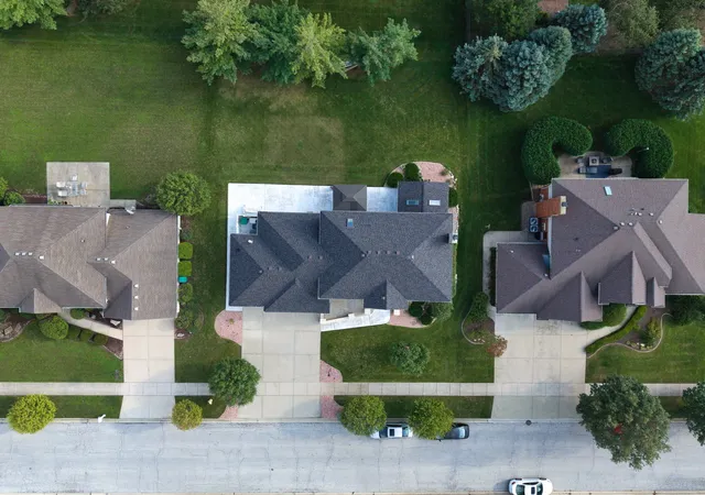 Photo 46 of Single family home for sale at 10433 Amber Ln, Orland Park, IL 60467 | MLS# 12739044 | Listing updated on 2026-09-06