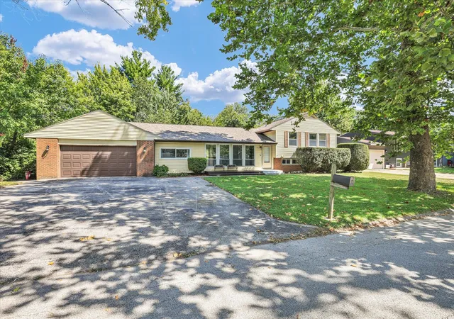 Photo 2 of Single family home for sale at 1912 Clover Ln, Champaign, IL 61821 | MLS# 12739235 | Listing updated on 2026-09-11