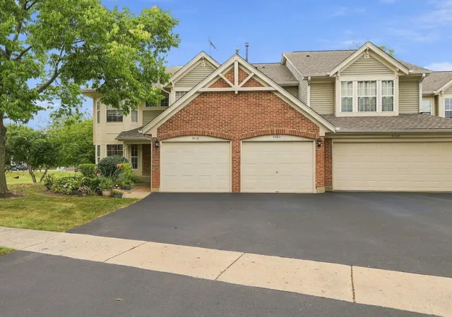 Photo 1 of Townhouse for sale at 4420 Edinburg Ln, Hanover Park, IL 60133 | MLS# 12739456 | Listing updated on 2026-09-19