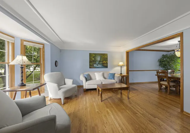 Photo 4 of Single family home for sale at 1n145 Glenrise Ct, Glen Ellyn, IL 60137 | MLS# 12739607 | Listing updated on 2026-09-14