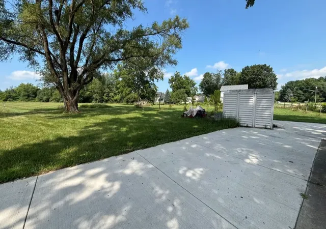 Photo 3 of Single family home for sale at 800 Lavern Ave, Machesney Park, IL 61115 | MLS# 12739680 | Listing updated on 2026-09-06
