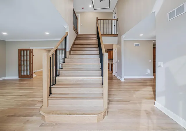 Photo 4 of Single family home for sale at 640 Downey St, Hoffman Estates, IL 60169 | MLS# 12739743 | Listing updated on 2026-10-27