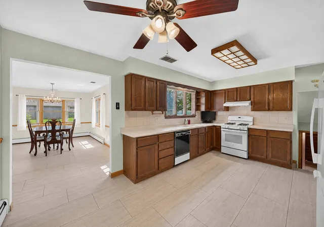Photo 2 of Single family home for sale at 11112 Sunset Ln, Huntley, IL 60142 | MLS# 12739792 | Listing updated on 2026-09-06