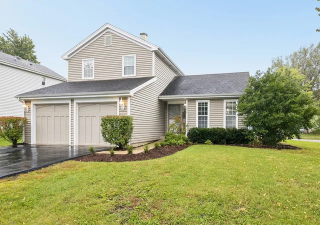 Photo 1 of Single family home for sale at 388 Woodhollow Ln, Bartlett, IL 60103 | MLS# 12739799 | Listing updated on 2026-10-04