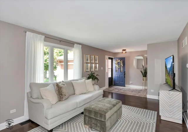 Photo 2 of Single family home for sale at 14 Timberline Ct, Lemont, IL 60439 | MLS# 12739861 | Listing updated on 2026-09-22