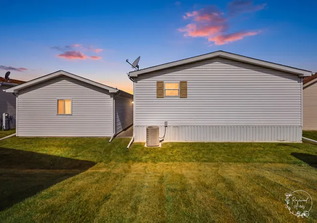 Photo 19 of Manufactured home for sale at 854 Aspen Dr, Manteno, IL 60950 | MLS# 12739878 | Listing updated on 2026-10-13