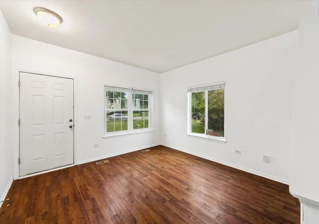 Listing Photo 1 - Condo for sale in building located at 4409 Klatt St, Plano, IL 60545