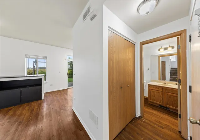 Listing Photo 4 - Condo for sale in building located at 4409 Klatt St, Plano, IL 60545