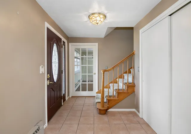 Photo 4 of Single family home for sale at 185 N Lynn Ct, Kankakee, IL 60901 | MLS# 12739908 | Listing updated on 2026-09-30
